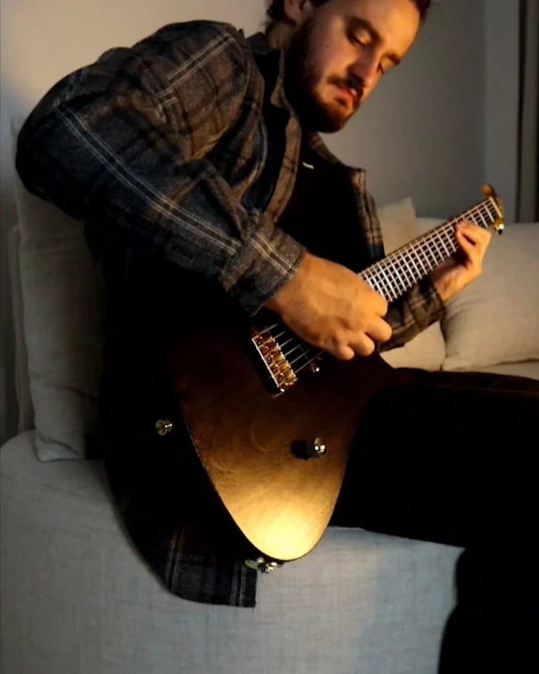 Elias B Rosa playing a Dagda